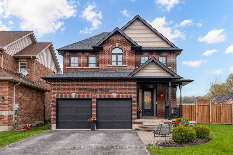 11 FOXBURY Rd, Uxbridge - Uxbridge image-0-0