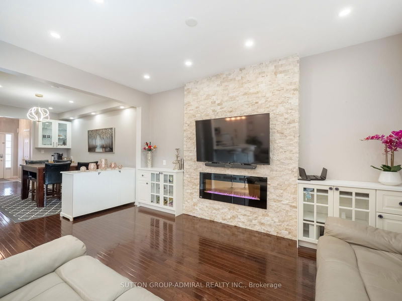 84 Hawkes Dr, Richmond Hill - Westbrook image-0-0
