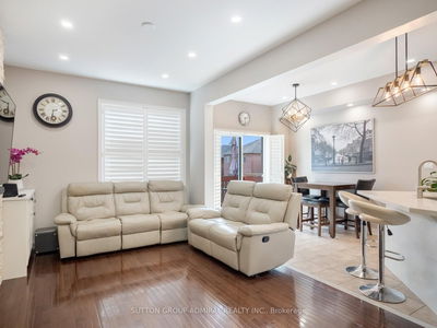 84 Hawkes Dr, Richmond Hill - Westbrook image-0-4