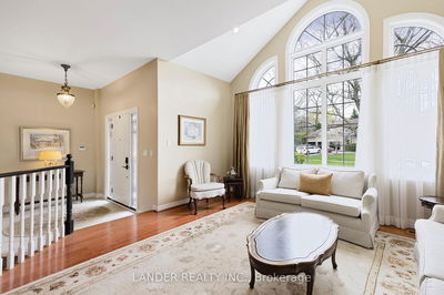 100 Colonel Wayling Blvd, East Gwillimbury - Sharon image-0-3