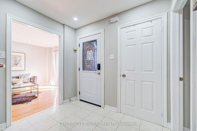 12 Featherstone Ave, Markham - Middlefield image-0-2