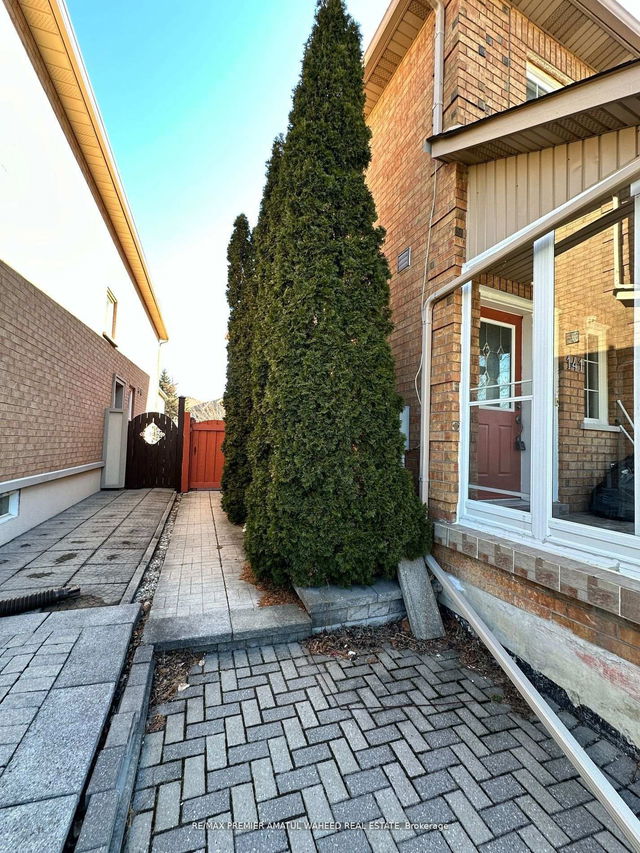 Lower - 141 Foxchase Avenue
