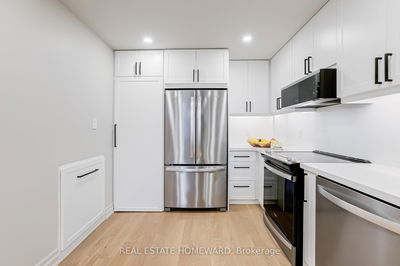 Unit TH10 — 100 Arbors Lane, Vaughan - West Woodbridge image-0-4