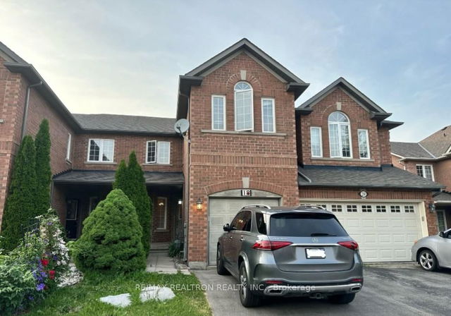 18 Cedarcrest Crescent