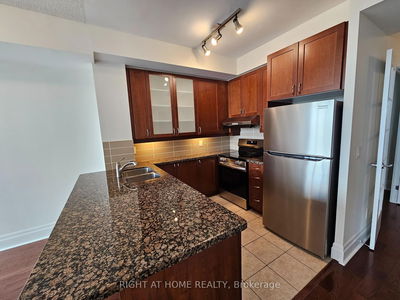 Unit 306 — 39 Upper Duke Cres, Markham - Unionville image-0-4
