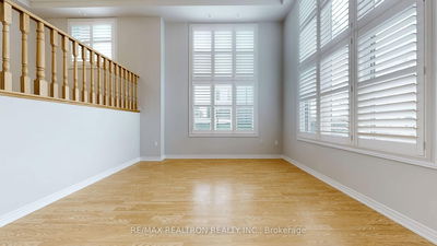 26 Comely Way, Markham - Milliken Mills East image-0-4