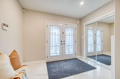 69 Ray St, Markham - Village Green-South Unionville image-0-3