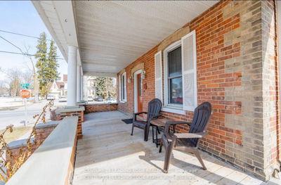 6097 Main St, Whitchurch-Stouffville - Stouffville image-0-4