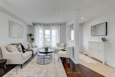 829 Miller Park Ave, Bradford West Gwillimbury - Bradford image-0-2