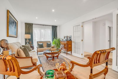 38 Baycroft Lane, Aurora - Aurora Heights image-0-3