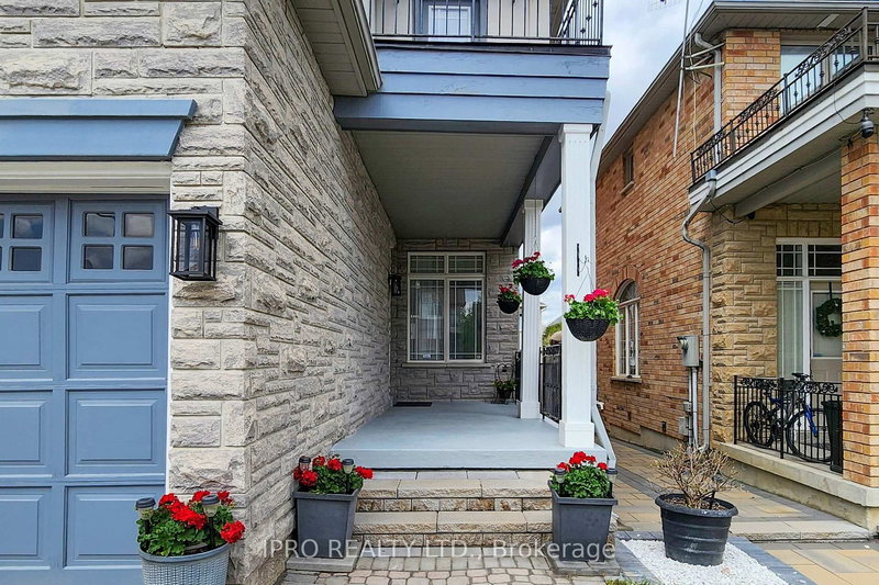 4 Copperstone Cres, Richmond Hill, L4S 2C4 | Image 2