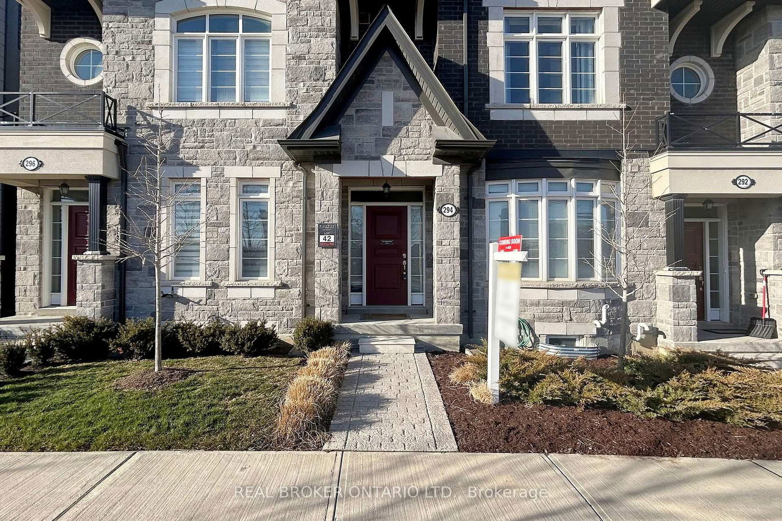 Townhouse for lease at 294 King Road, Richmond Hill, Oak Ridges, L4E 1H3 - MLS: N12133216