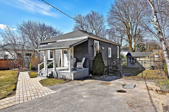 727 Lowell Avenue