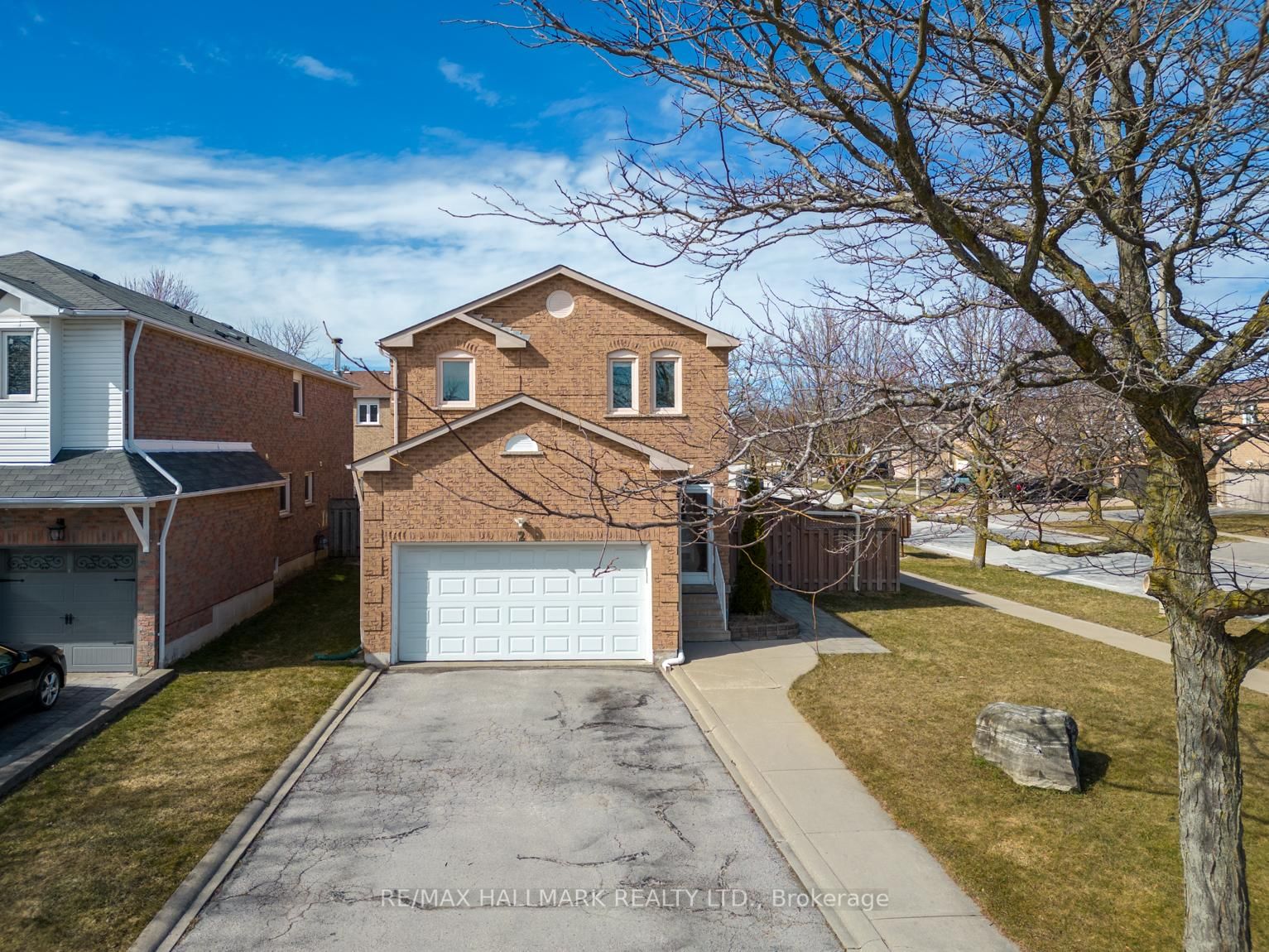 Detached House for sale at 2 Cedarhurst Drive, Richmond Hill, Devonsleigh, L4S 1B7 - MLS: N12133455