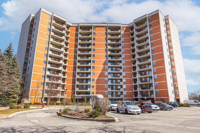 1202 - 7811 Yonge Street