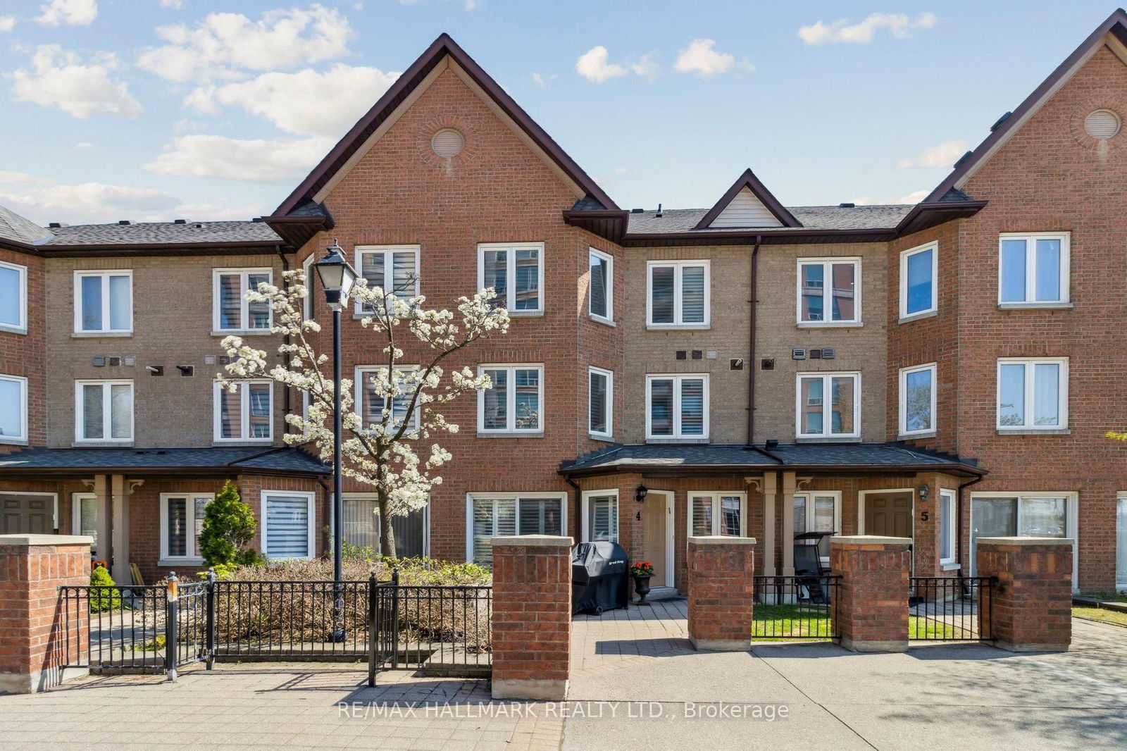 Townhouse for sale at 4-735 New Westminster Drive, Vaughan, Brownridge, L4J 7Y9 - MLS: N12133833