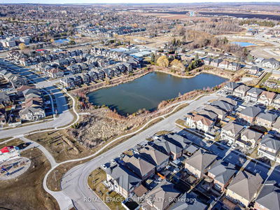 61 Gibson Circ, Bradford West Gwillimbury - Bradford image-0-4