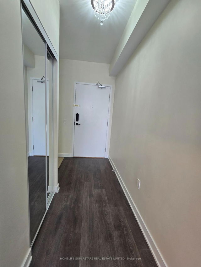 1113 - 85 Oneida Crescent