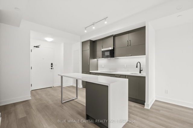 1121 - 56 Andre De Grasse Street
