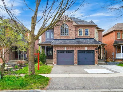 116 Woodroof Cres, Aurora - Bayview Wellington