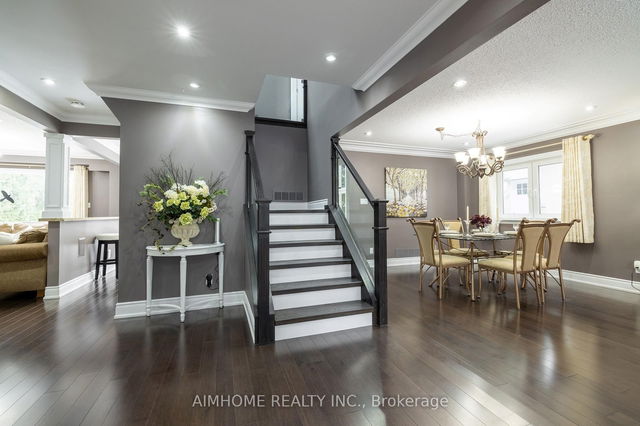 83 Emmeloord Crescent