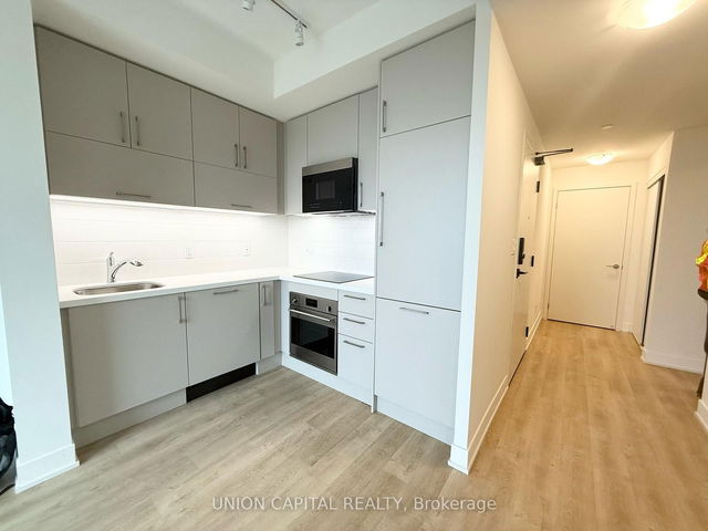 1417 - 56 ANDRE DE GRASSE Street