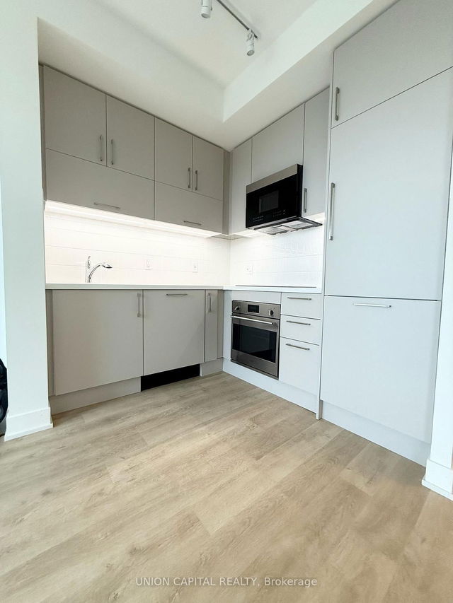 1417 - 56 ANDRE DE GRASSE Street
