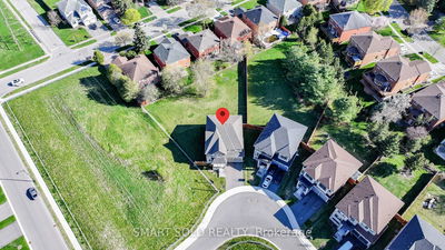 51 Bethpage Cres, Newmarket - Glenway Estates image-0-3
