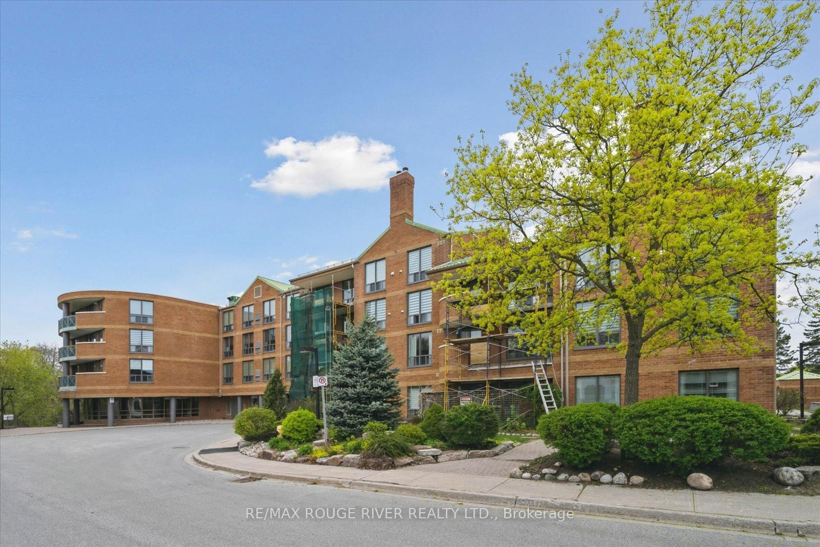 Condo for sale at 210-30 Wilson Street, Markham, Old Markham Village, L3P 1N1 - MLS: N12136290