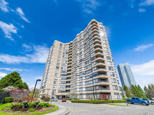 1611 - 7420 Bathurst Street