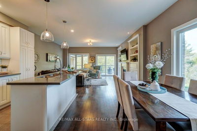 19 Michael Cummings Crt, Uxbridge - Rural Uxbridge image-0-2
