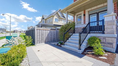 51 Crimson King Way, East Gwillimbury - Holland Landing image-0-3