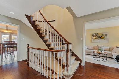 29 Prince Dr, Bradford West Gwillimbury - Bradford image-0-4
