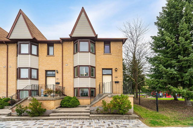 219 Woodbridge Avenue