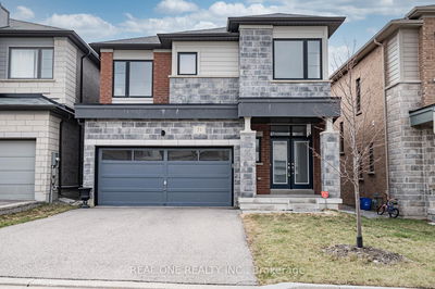 71 Tango Cres, Newmarket - Woodland Hill