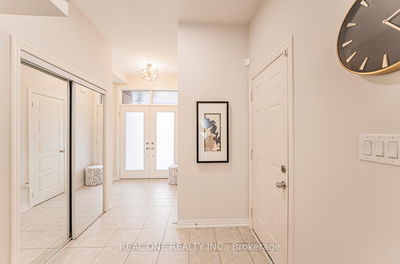 71 Tango Cres, Newmarket - Woodland Hill image-0-4