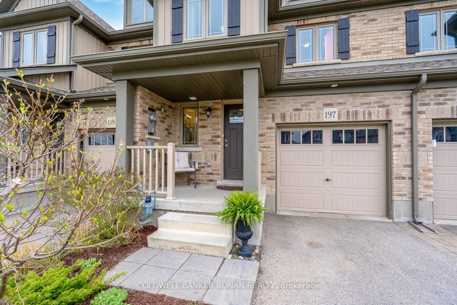Townhouse for sale at 197 Hutchinson Drive, New Tecumseth, Alliston, L9R 0P9 - MLS: N12137927