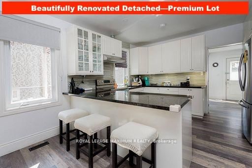 home for sale on 35 Ellerby Square N