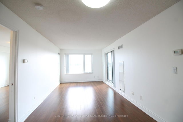 608 - 273 South Park Road