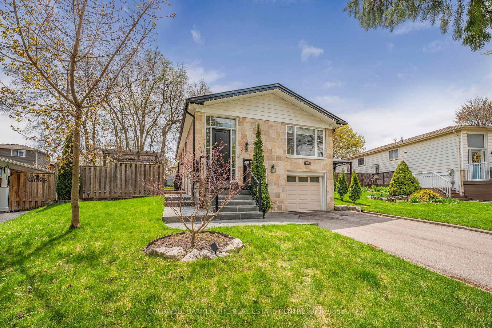 Detached House for sale at 409 Roywood Crescent, Newmarket, Central Newmarket, L3Y 1A9 - MLS: N12138972