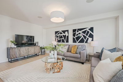 428 King St, East Gwillimbury - Mt Albert image-0-2