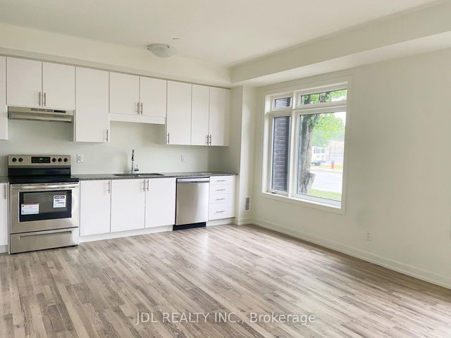 39 - 370A Red Maple Road