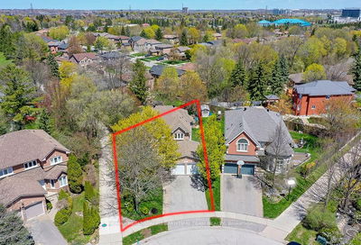 353 Meegan Crt, Newmarket - Summerhill Estates image-0-1