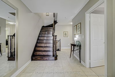 4765 Highway 7, Vaughan - East Woodbridge image-0-3