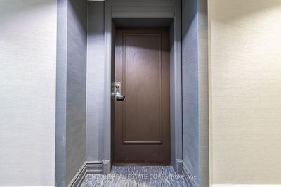 Unit 118 — 4620 Highway 7 Ave, Vaughan - East Woodbridge image-0-1