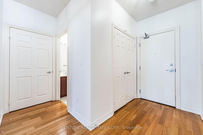 Unit 118 — 4620 Highway 7 Ave, Vaughan - East Woodbridge image-0-4