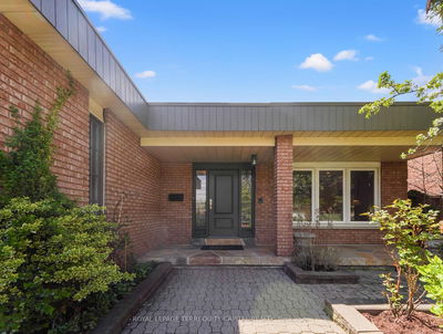 136 Villa Park Dr, Vaughan - East Woodbridge image-0-4