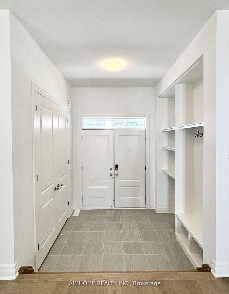 712 Newlove St, Innisfil, L9S 0R8 | Image 3