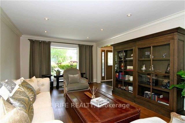 69 Fred Varley Drive