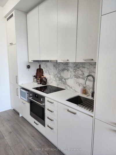 Unit 1205 — 10 honeycrisp Cres, Vaughan - Concord